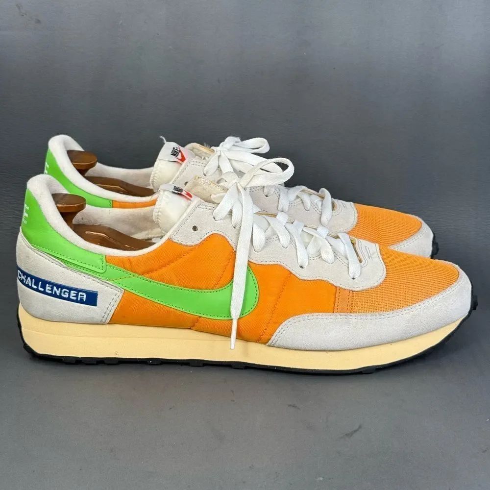 Nike Challenger OG Label Maker Kumquat athletic sneaker shoes men’s size 15